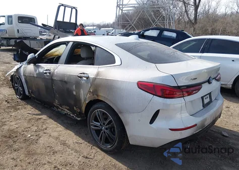 2021 BMW 228I Gran Coupe xDrive z USA, uszkodzony, nr VIN WBA73AK02M7H45421